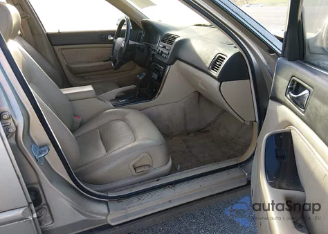 1995 Acura Legend L z USA, uszkodzony, nr VIN JH4KA7664SC014414